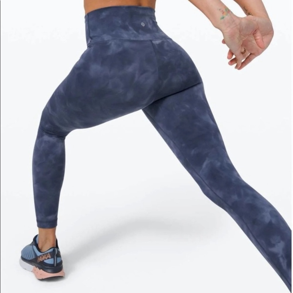 Lululemon Blue Diamond Dye Wunder Train